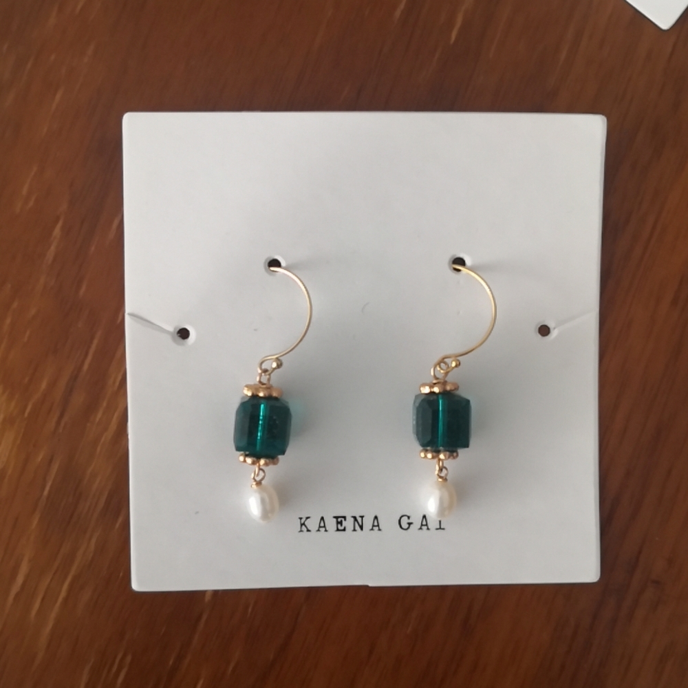 Assorted Earrings - Picture 8 of 8